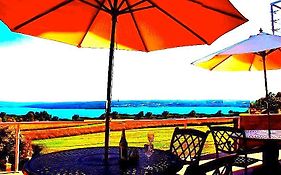 A Cayuga Lakefront Inn - Hotel Alt, Ithaca New York